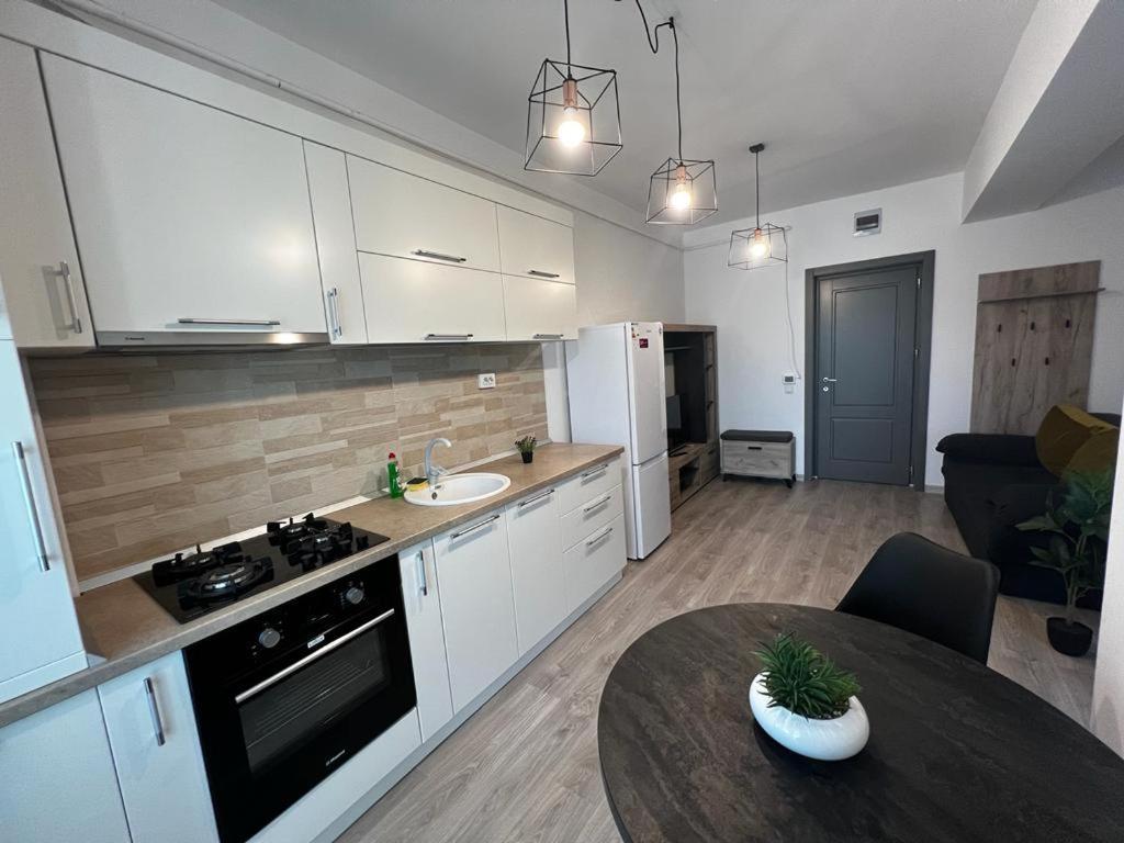 Cozy Accommodation Central City - Ιάσιο Εξωτερικό φωτογραφία
